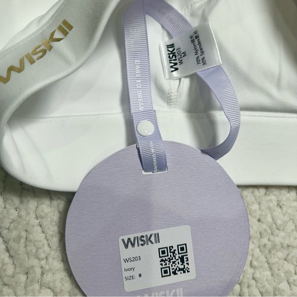 Wiskii Soufflé Sports Bra M - Ivory
Brand New With Tags - Picture 9 of 12